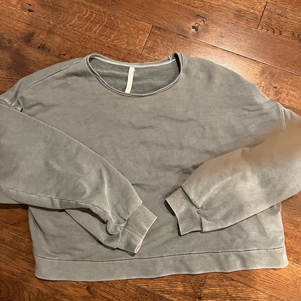 The Group by Babaton Sweatsuit (super cute and cozy!) - Picture 4 of 7